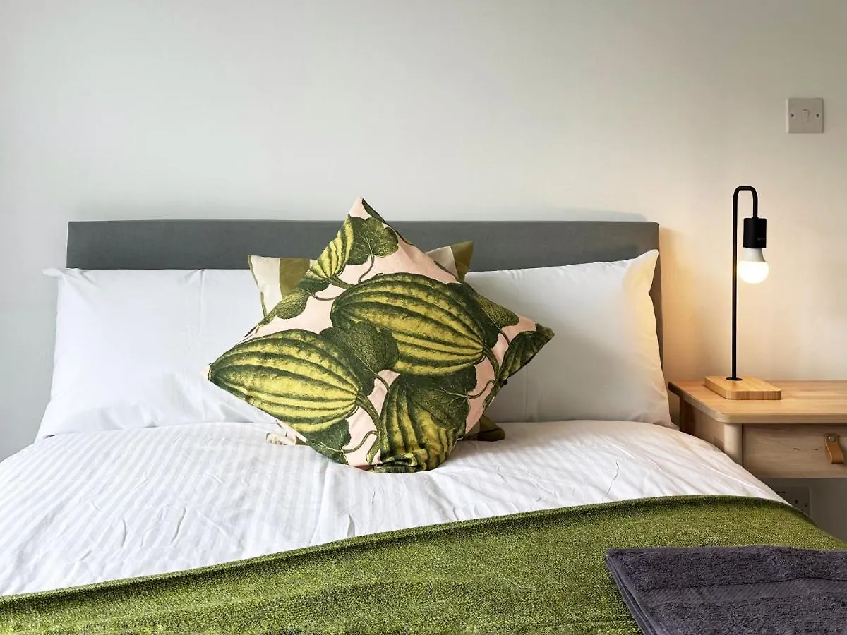 Deluxe Suits Near Luton Airport 0*, Luton (Bedfordshire) United Kingdom