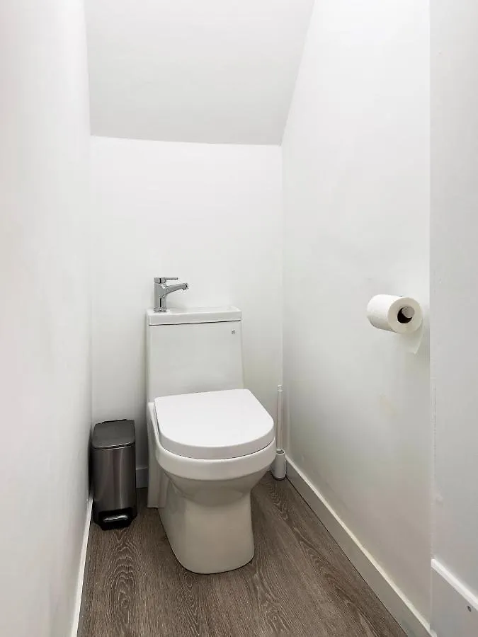 Deluxe Suits Near Luton Airport 0*, Luton (Bedfordshire) United Kingdom