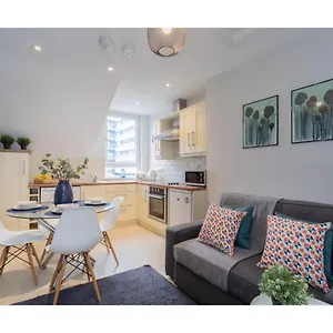 https://camden-apartments-belfast.belfasthotelsireland.com