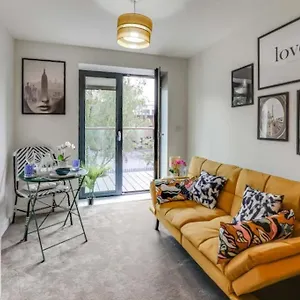  Apartment Luton Cozy & Lovely For Contractors